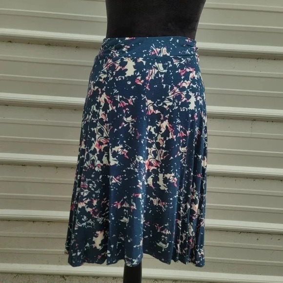 Renee C Stitch Fix Jessica Printed Swing Womens Skirt Blue Pink Floral Knit M - Picture 5 of 9